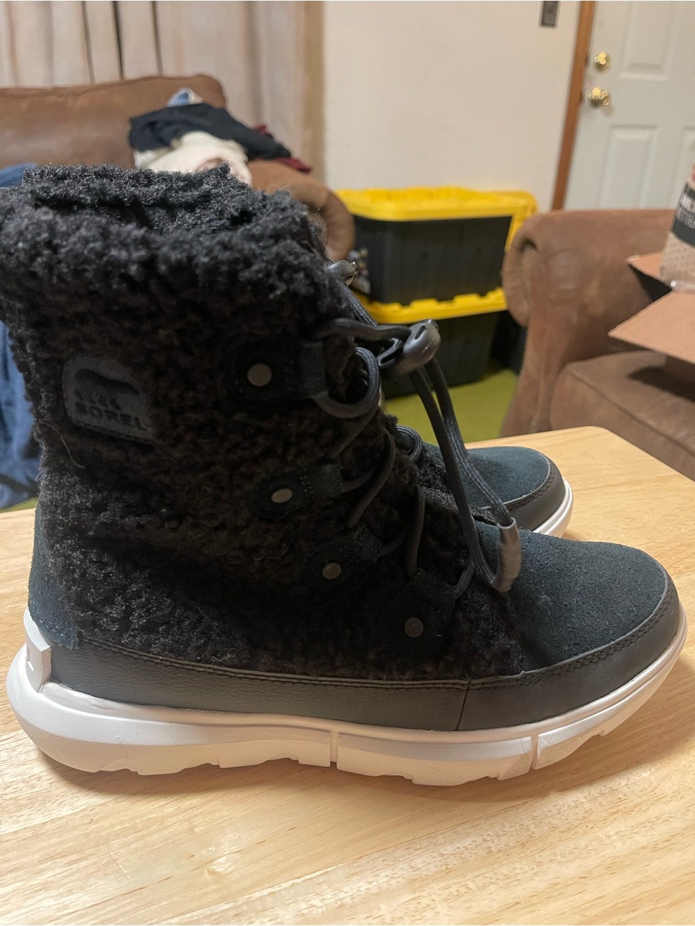 Sorel Explorer II Joan Cozy Mid Boot Woman’s/Girls Size 5